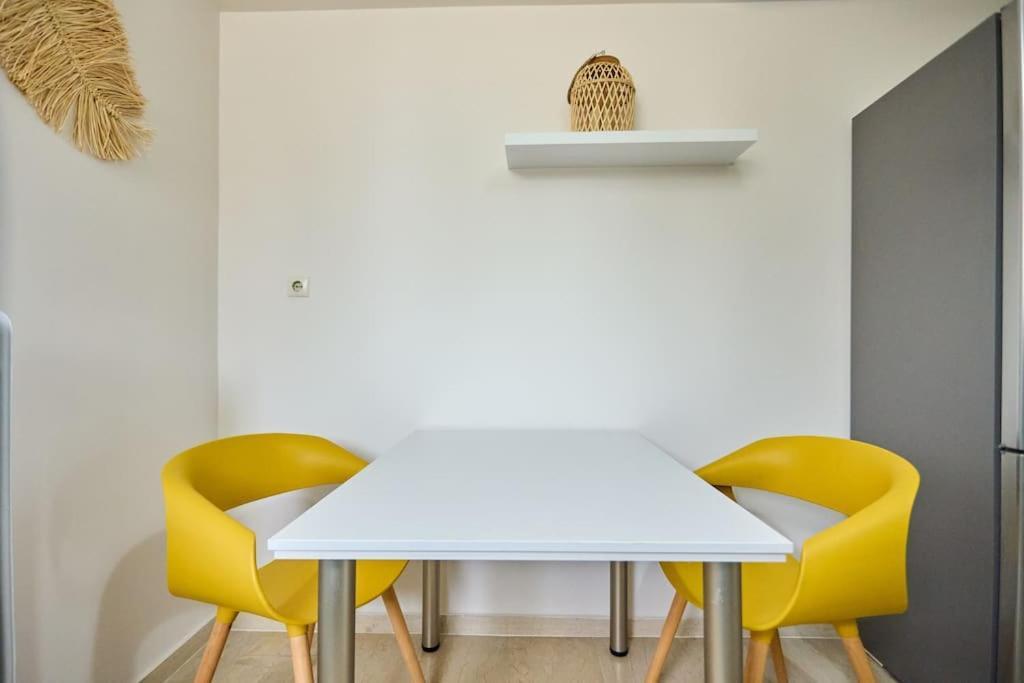 Apartamento Panoramic White Blue Chios Town Exterior foto